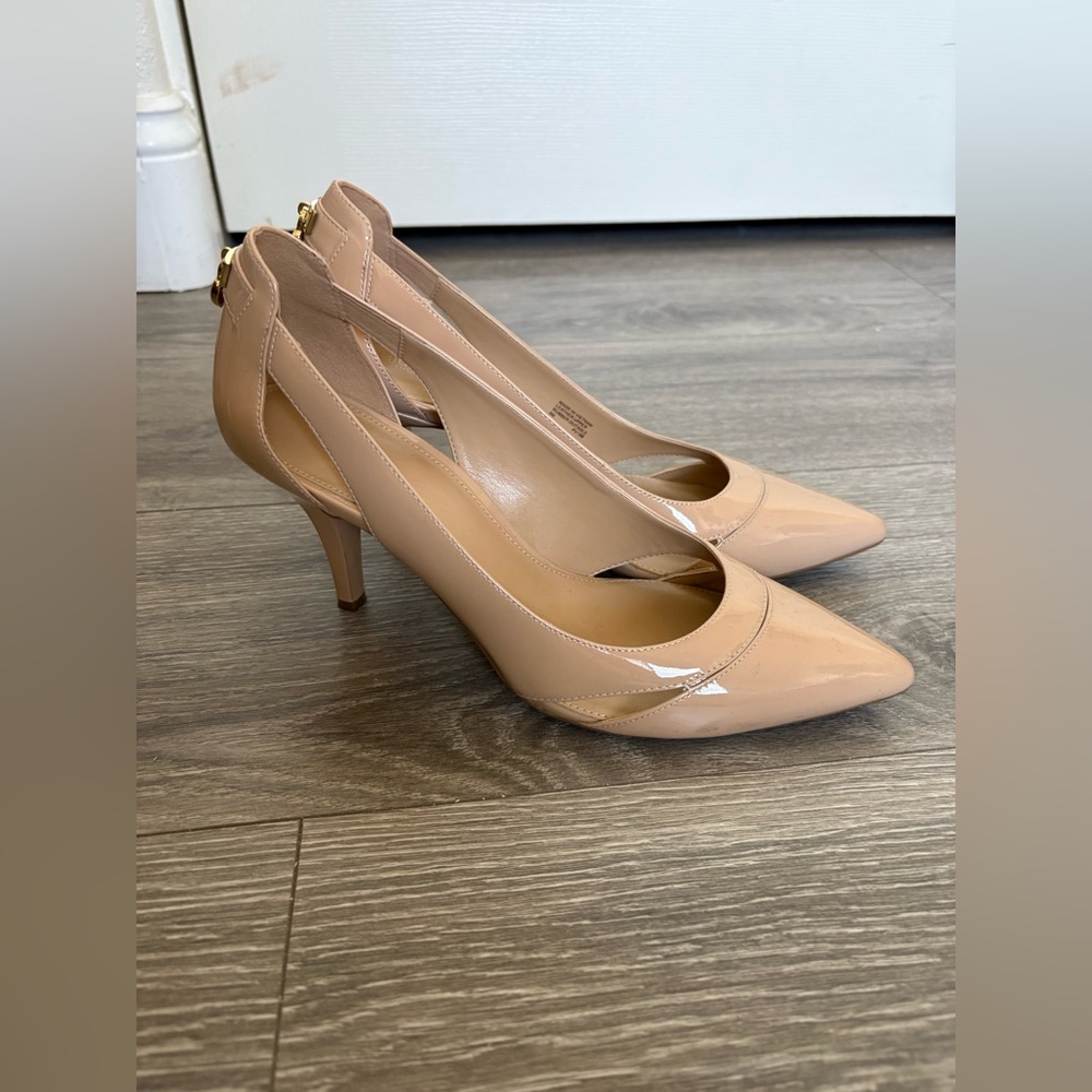 Beige Michael Kors Pumps Size 9